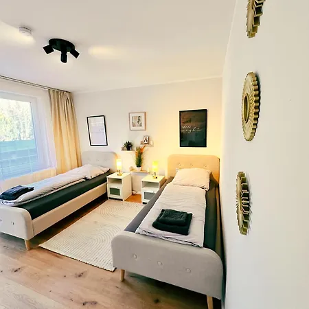 Ochtum Living - Self Check-in Mit Smart-tv, Zentral, Wlan, Balkon Bremen